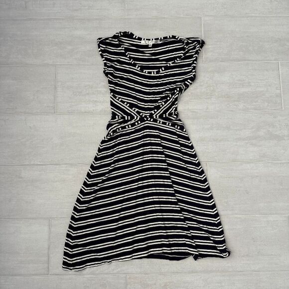 Max Studio Midi Dress Blue White Striped Short Sleeve Rayon Small Fit & Flare - Picture 1 of 8